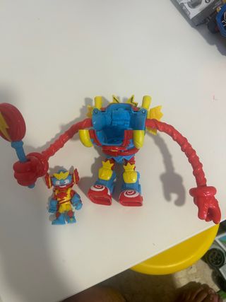 Robot Juguetón Articulado