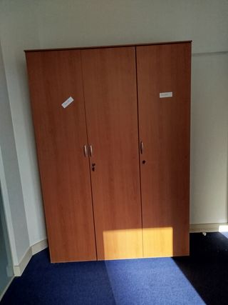 Estanterías y armarios oficina marron