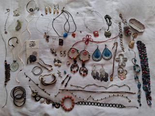 Lote de bisutería multicolor