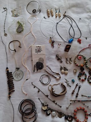 Lote de bisutería multicolor