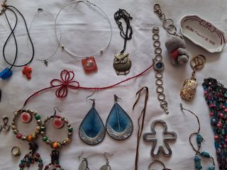 Lote de bisutería multicolor