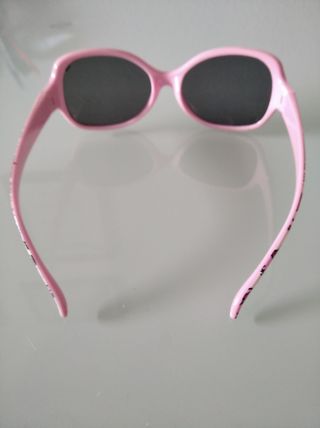 Lote de gafas de sol para niña.