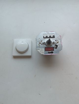 Regulador intensidad luz Simon 82