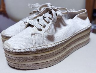 Zapatillas esparto Stradivarius beige