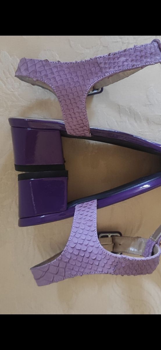 Sandalias Mimos lilas - tacón bajo
