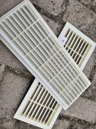 2 Rejillas ventilación pvc