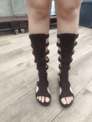 Sandalias romanas Mustang marrón