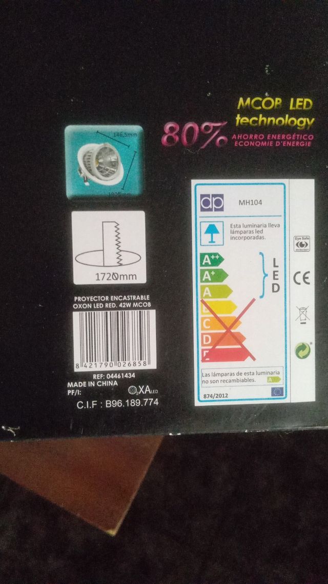 Foco LED Oxon 42W - 3700 lúmenes, 3 unidades