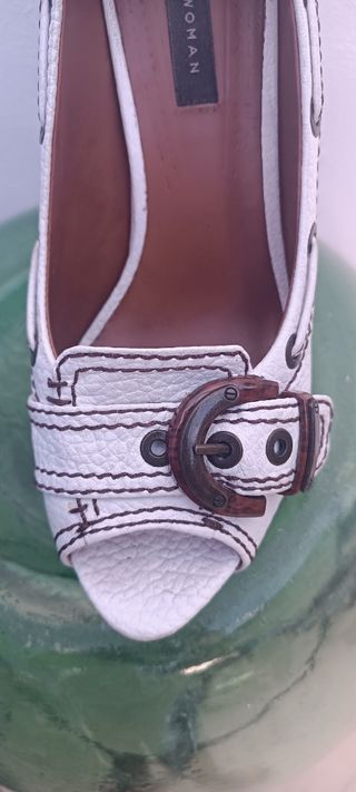 Zapatos Zara blancos peep toe