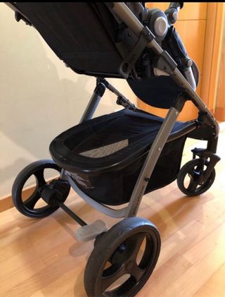 Carrito bebé en muy buen estado  precio negociable