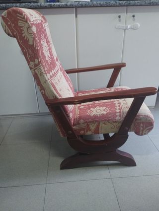 Mecedora madera y tela