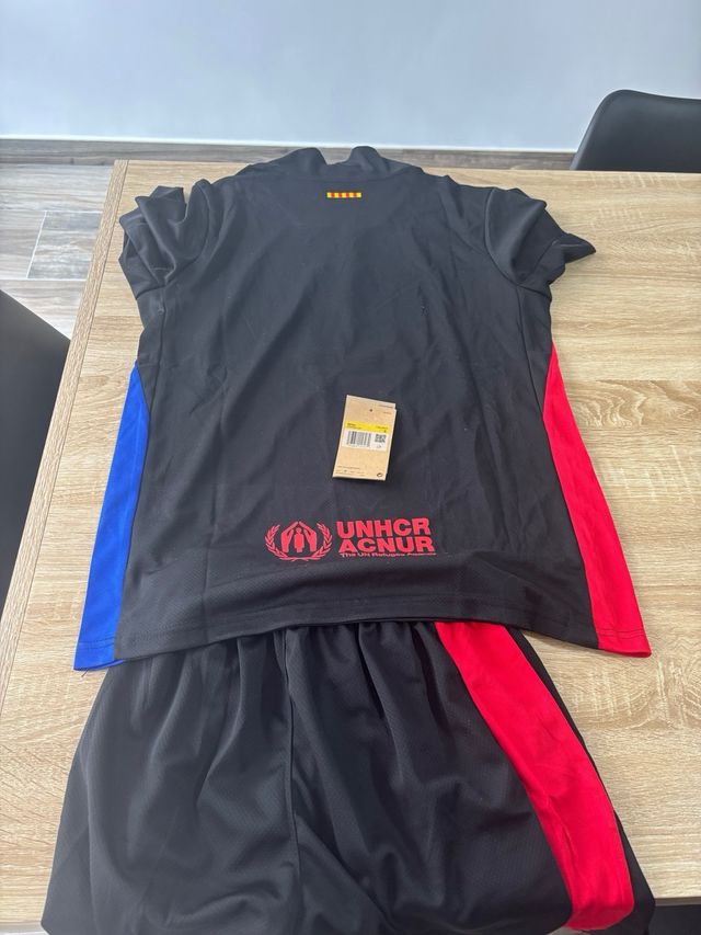 Equipacion barcelona talla s