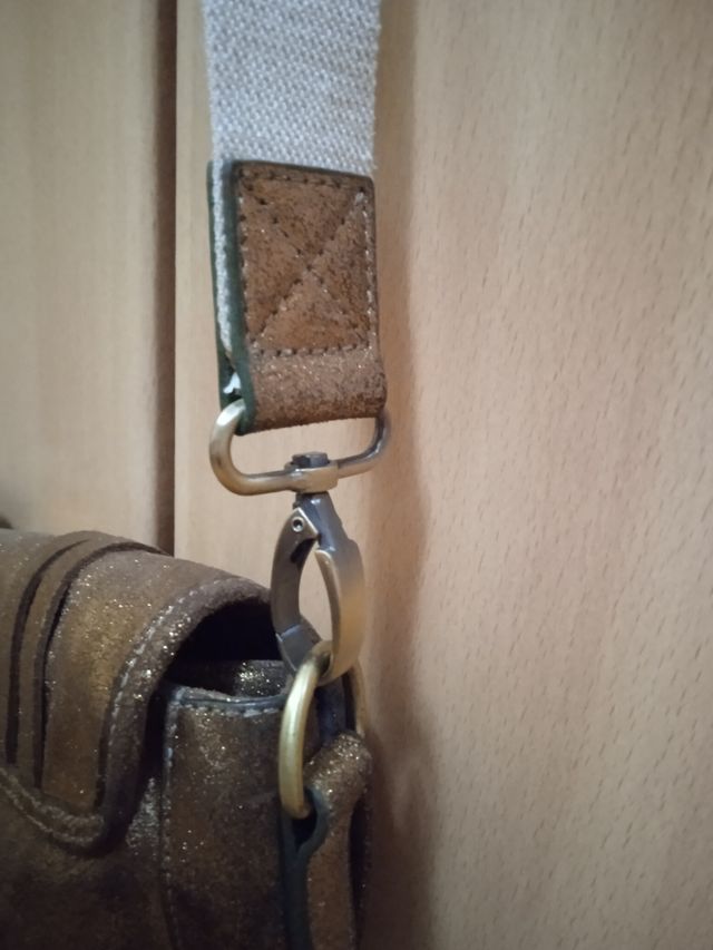 Bolso bandolera dorado