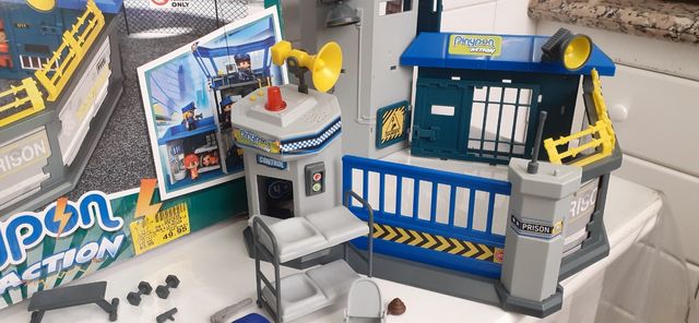 Pin y pon acción Ladrón a la prisiónn