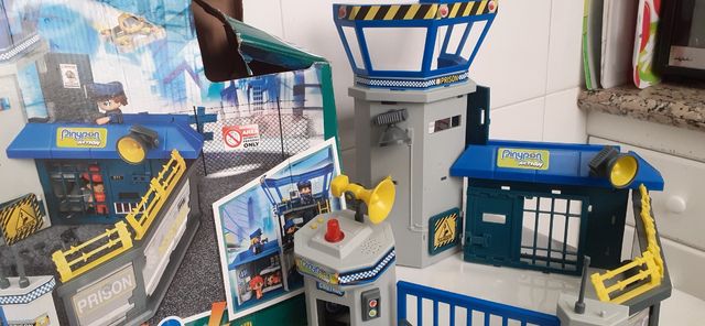 Pin y pon acción Ladrón a la prisiónn