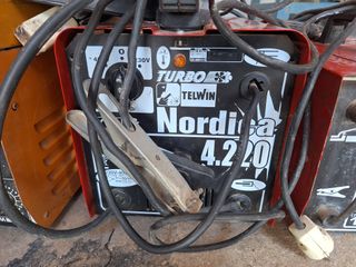 Soldadores: Nordica 4.220,  Selmar 110