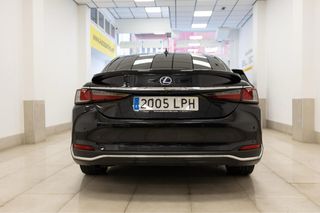 Lexus ES 2021