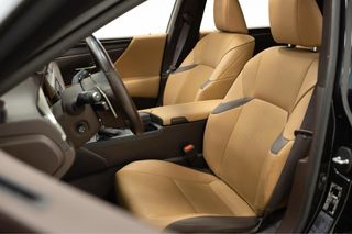 Lexus ES 2021