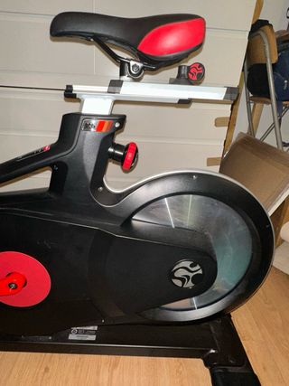 Bicicleta Spinning Life Fitness IC6