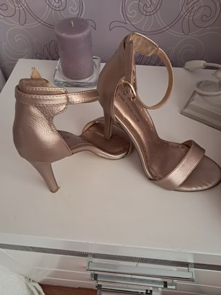 Sandalias tacón dorado rosao