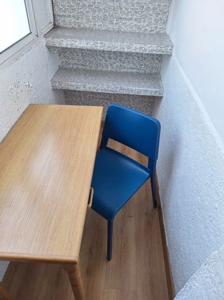 Mesa escritorio y silla