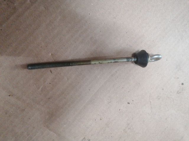 Pezzo Ford Fiesta MK3 1990, Fissaggio r.ricambio