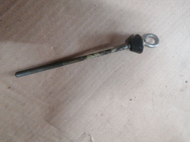 Pezzo Ford Fiesta MK3 1990, Fissaggio r.ricambio