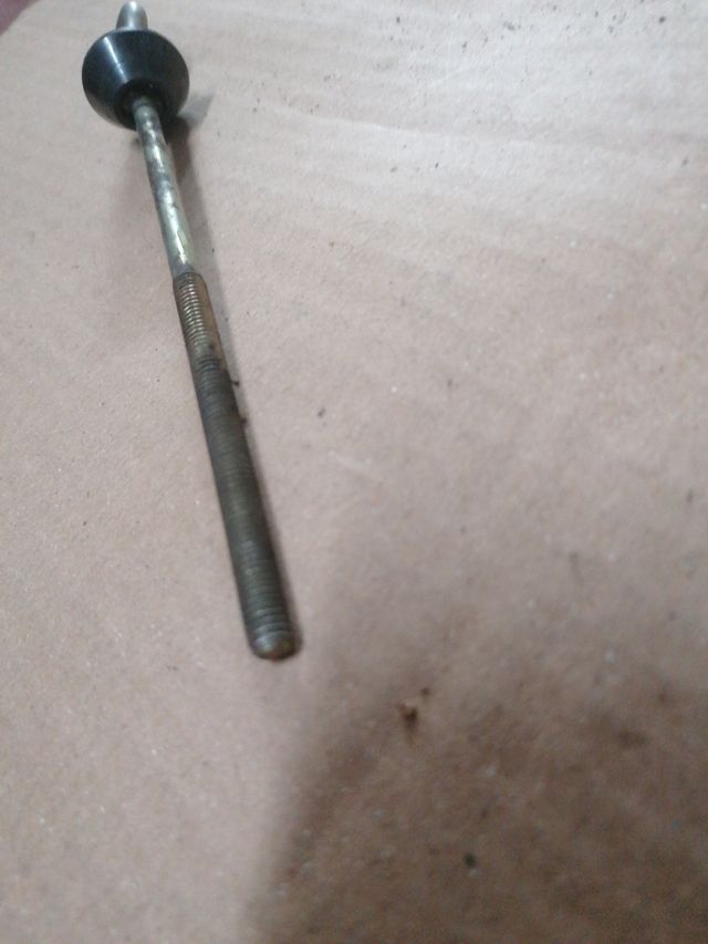 Pezzo Ford Fiesta MK3 1990, Fissaggio r.ricambio