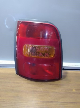 Piloto trasero derecho Nissan Micra (K11)
