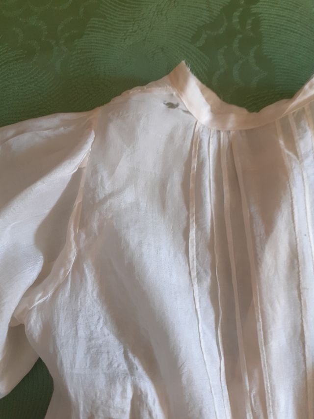 Vestido bebé antiguo encaje,con su capa.