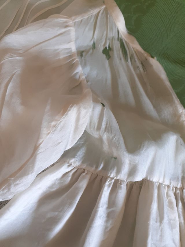 Vestido bebé antiguo encaje,con su capa.