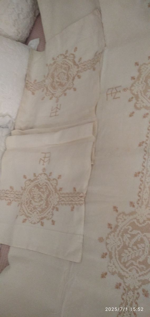 Conjunto de Roupa de Cama de Fios Bordados Filtire