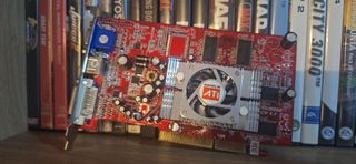 Tarjeta Gráfica ATI Radeon 9600 Pro 256mb