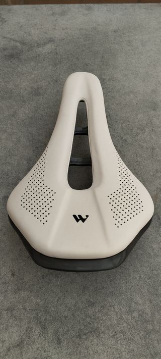 SILLÍN ANTIPROSTATICO BLANCO.