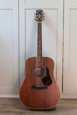 Guitarra acústica Framus