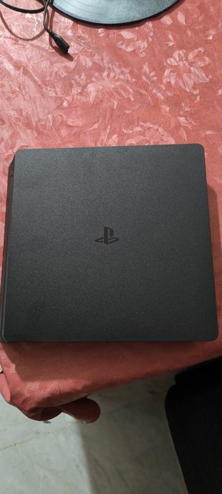 PS4 (PlayStation 4)+ 10 juegos