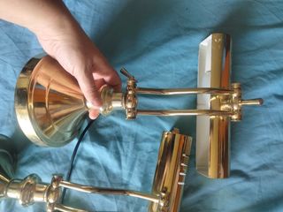 Lámpara escritorio vintage dorada. Tipo Banquero