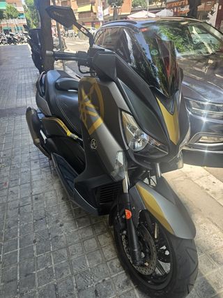 Yamaha XMAX 400