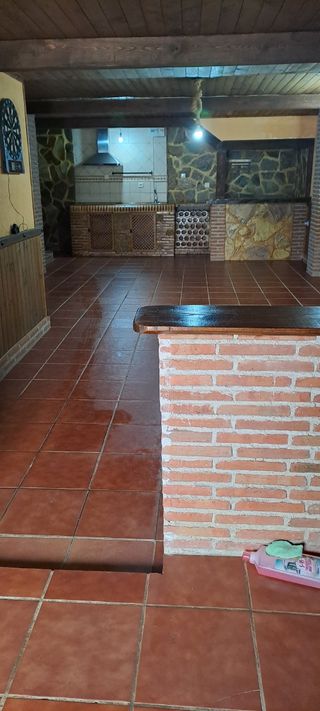 Casa -tres plantas.