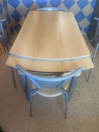 Mesa cocina Extensible Y 4 sillas - Gris Beige