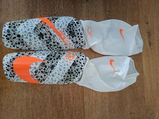 2 pares Botas fútbol Nike Mercurial CR7 + regalo