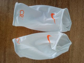 2 pares Botas fútbol Nike Mercurial CR7 + regalo