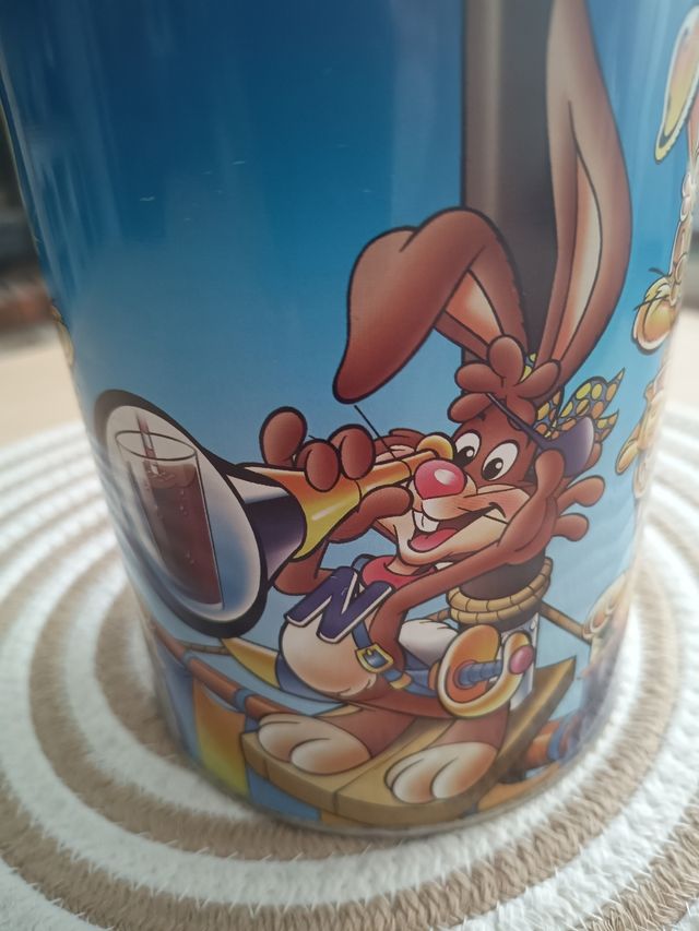 Lata Nesquik Edición HOLLYWOOD de 2001.