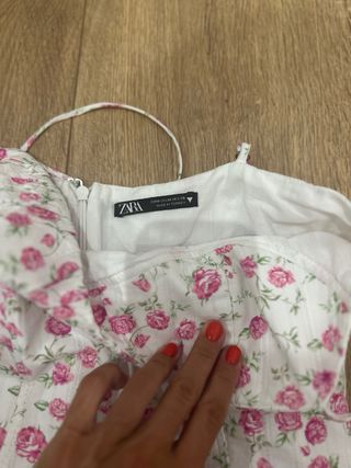 Vestido flores rosa blanco ZARA