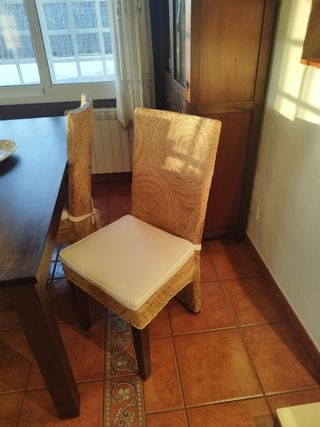 Conjunto de muebles  macizos, de calidad