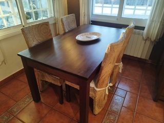 Conjunto de muebles  macizos, de calidad
