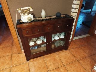 Conjunto de muebles  macizos, de calidad