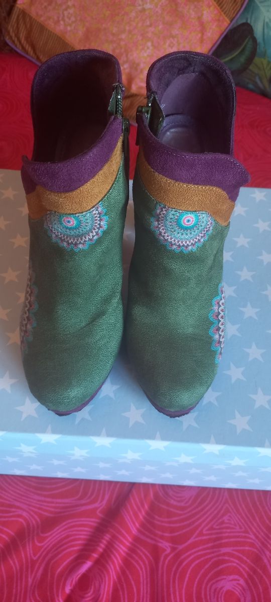 Botines Desigual 38 - Verdes y Morados