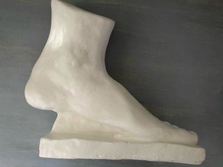 Pie de escayola - Figura decorativa