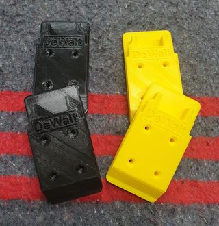 DEWALT 18V --4 Soportes para herramientas